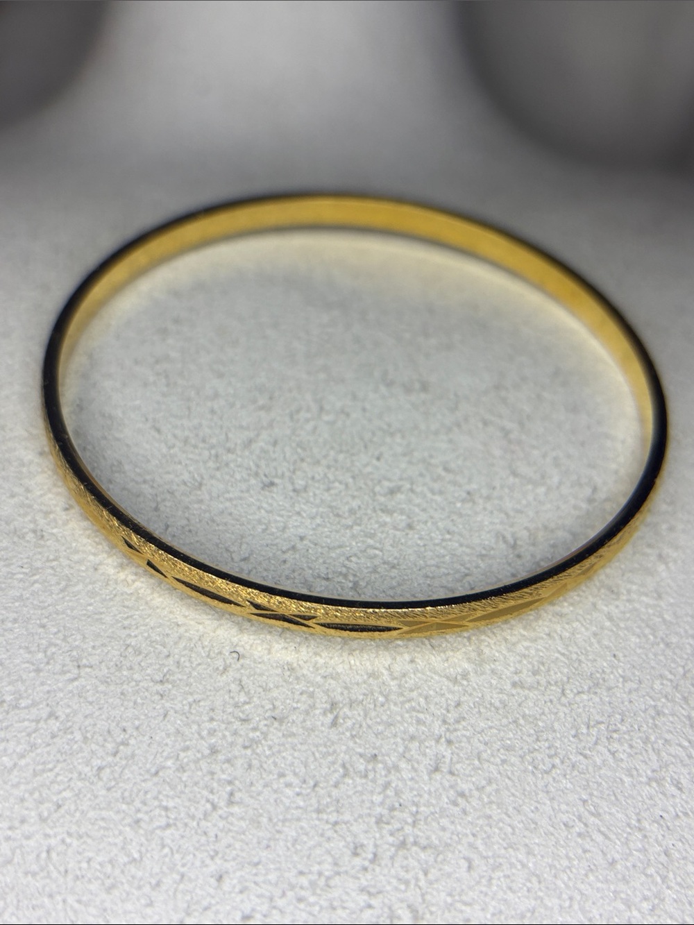 Trifari Goldplated medium sized bangle